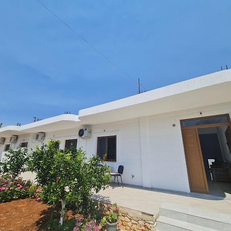 Glow Two Bedroom Apartment Ксамил Екстериор снимка