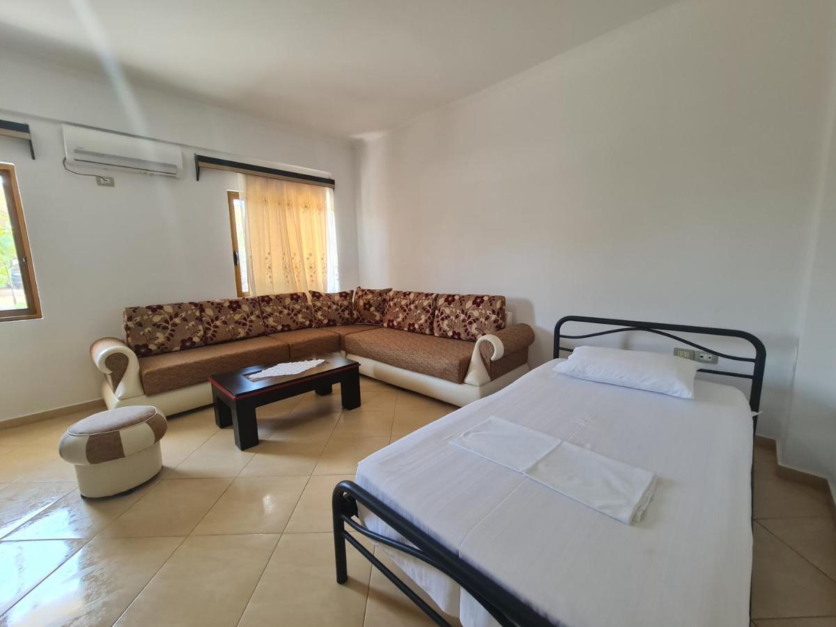 Glow Two Bedroom Apartment Ксамил Екстериор снимка
