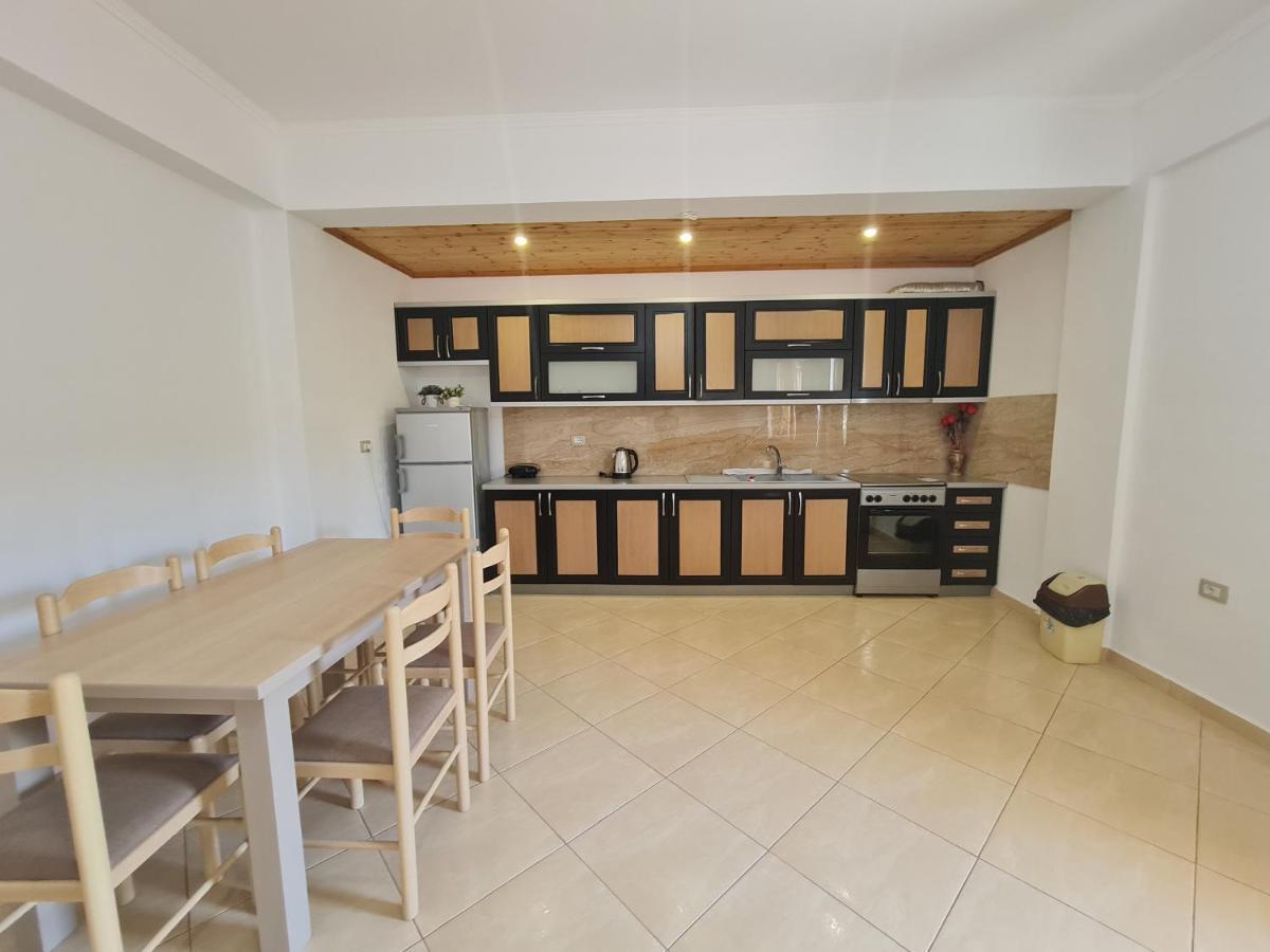 Glow Two Bedroom Apartment Ксамил Екстериор снимка