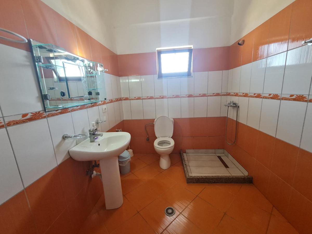 Glow Two Bedroom Apartment Ксамил Екстериор снимка
